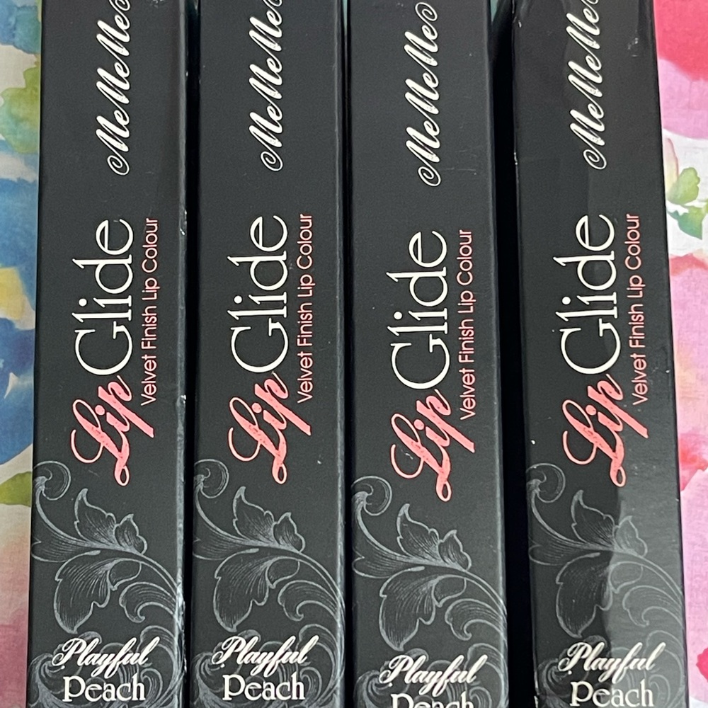 4X me me me lip glide velvet finish lip colour